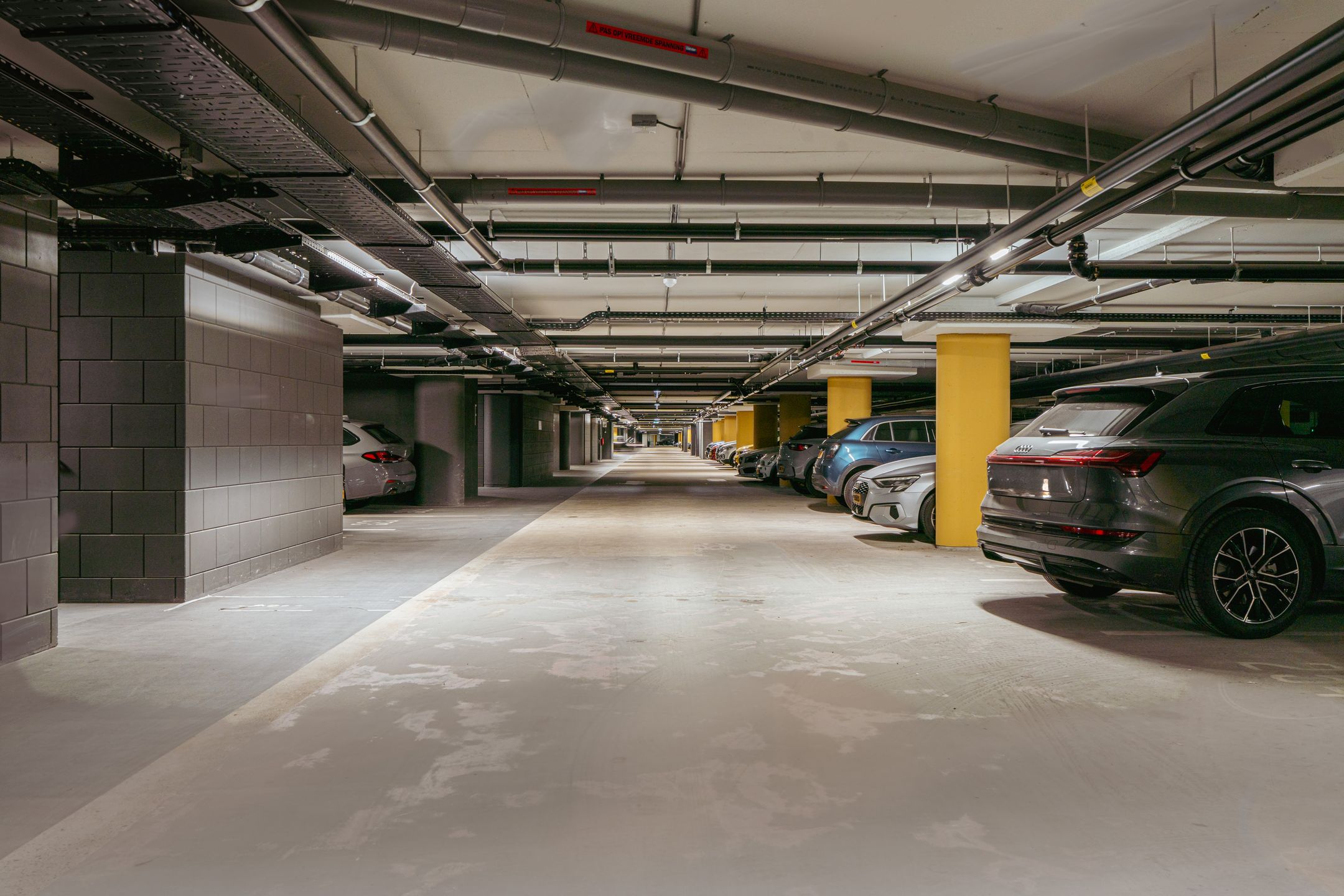 Foto 48 van Burgemeester Rijnderslaan 370