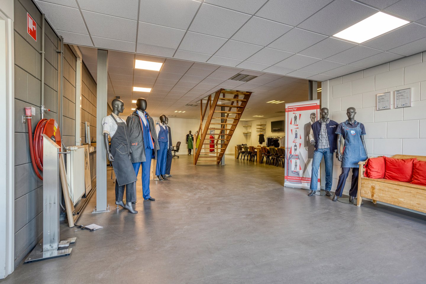 View photo 4 of Newtonstraat 24