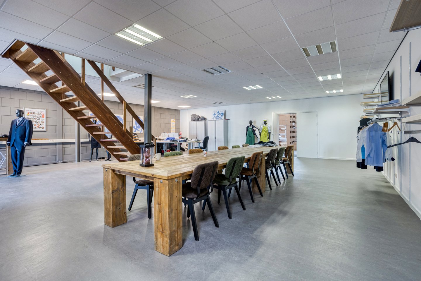 View photo 5 of Newtonstraat 24