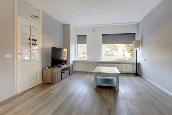 Foto 2 van Doornappel 9