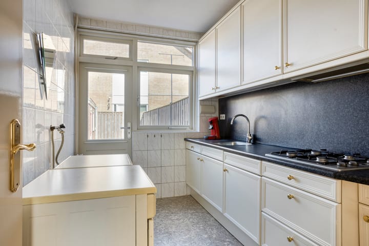 Foto 10 van Irissenstraat 4