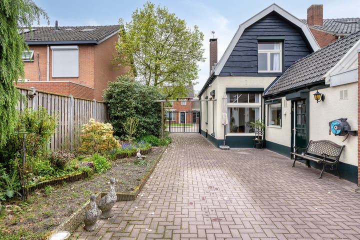 Foto 24 van Deurningerstraat 254