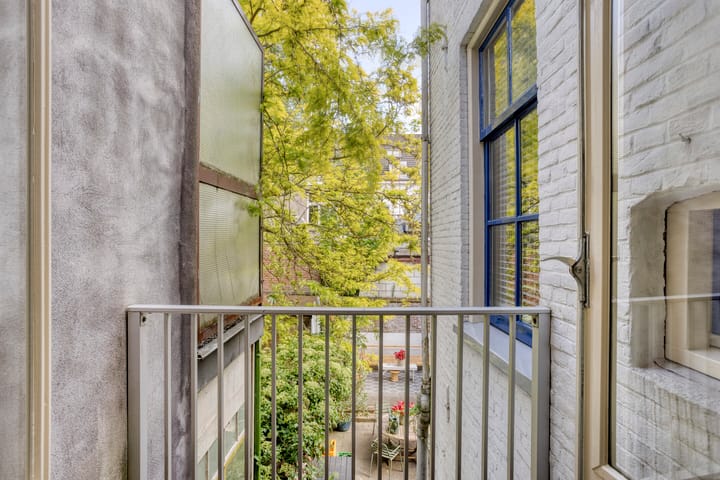 Foto 12 van van Berchenstraat 24