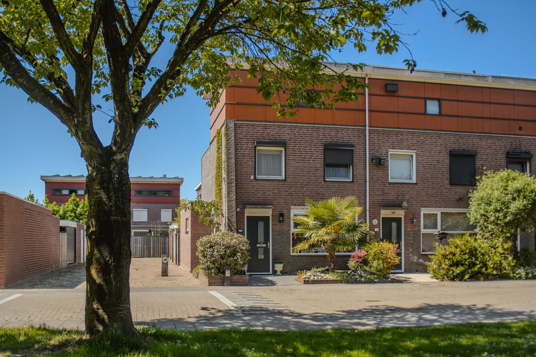 Foto 1 van Assepoester 13