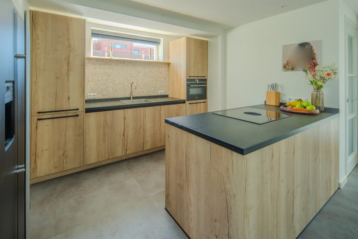 Foto 5 van Assepoester 13