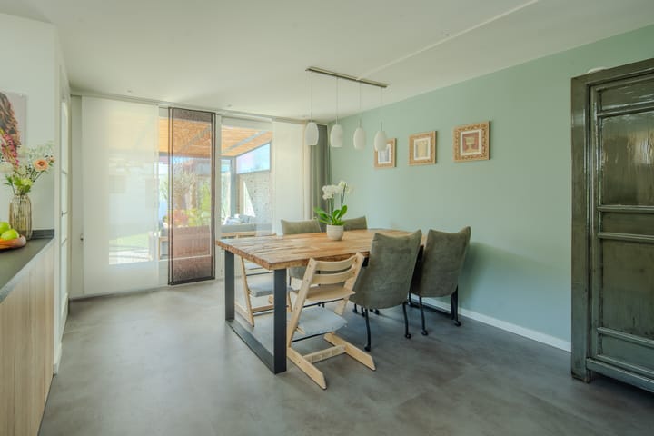 Foto 7 van Assepoester 13