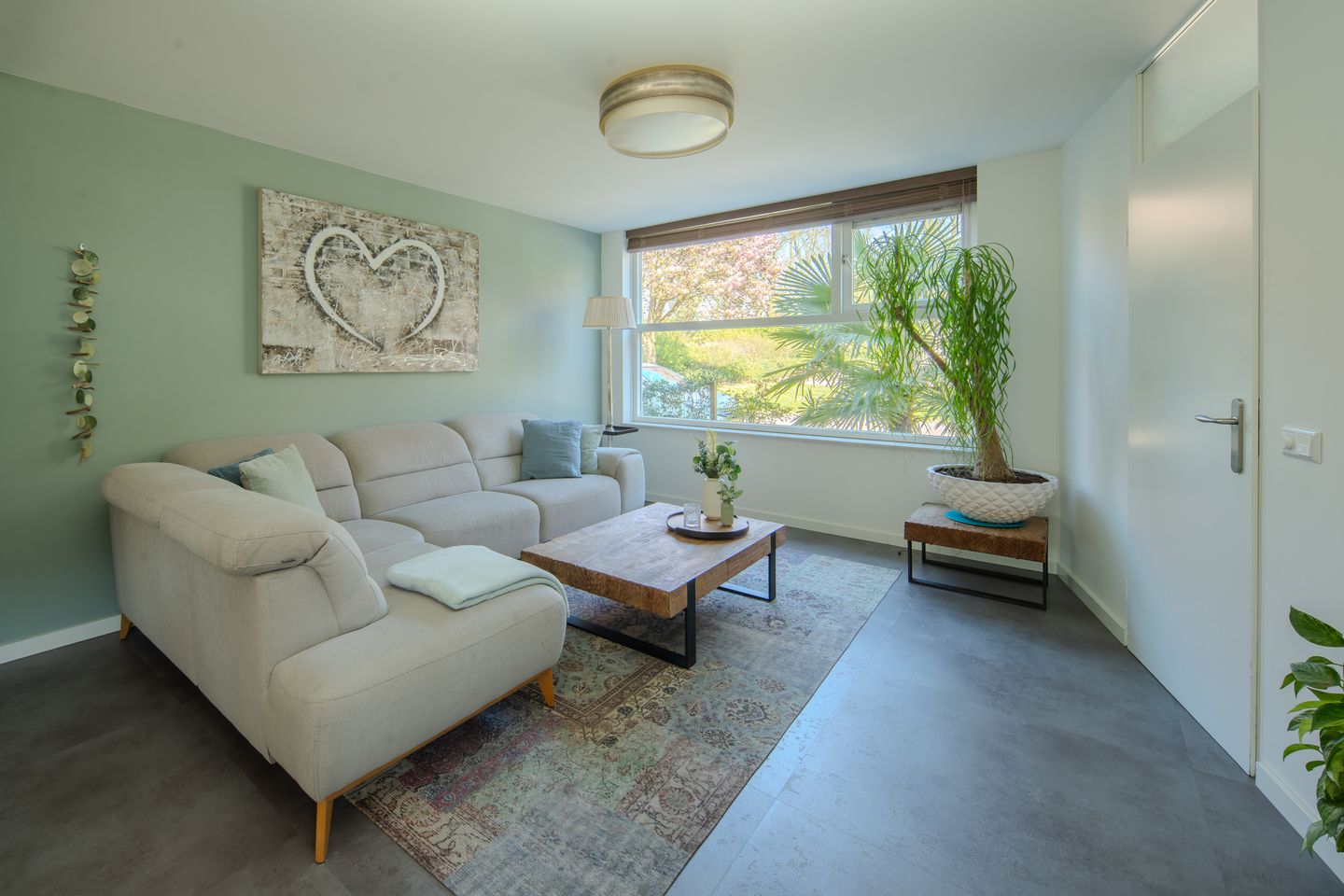 Foto 10 van Assepoester 13