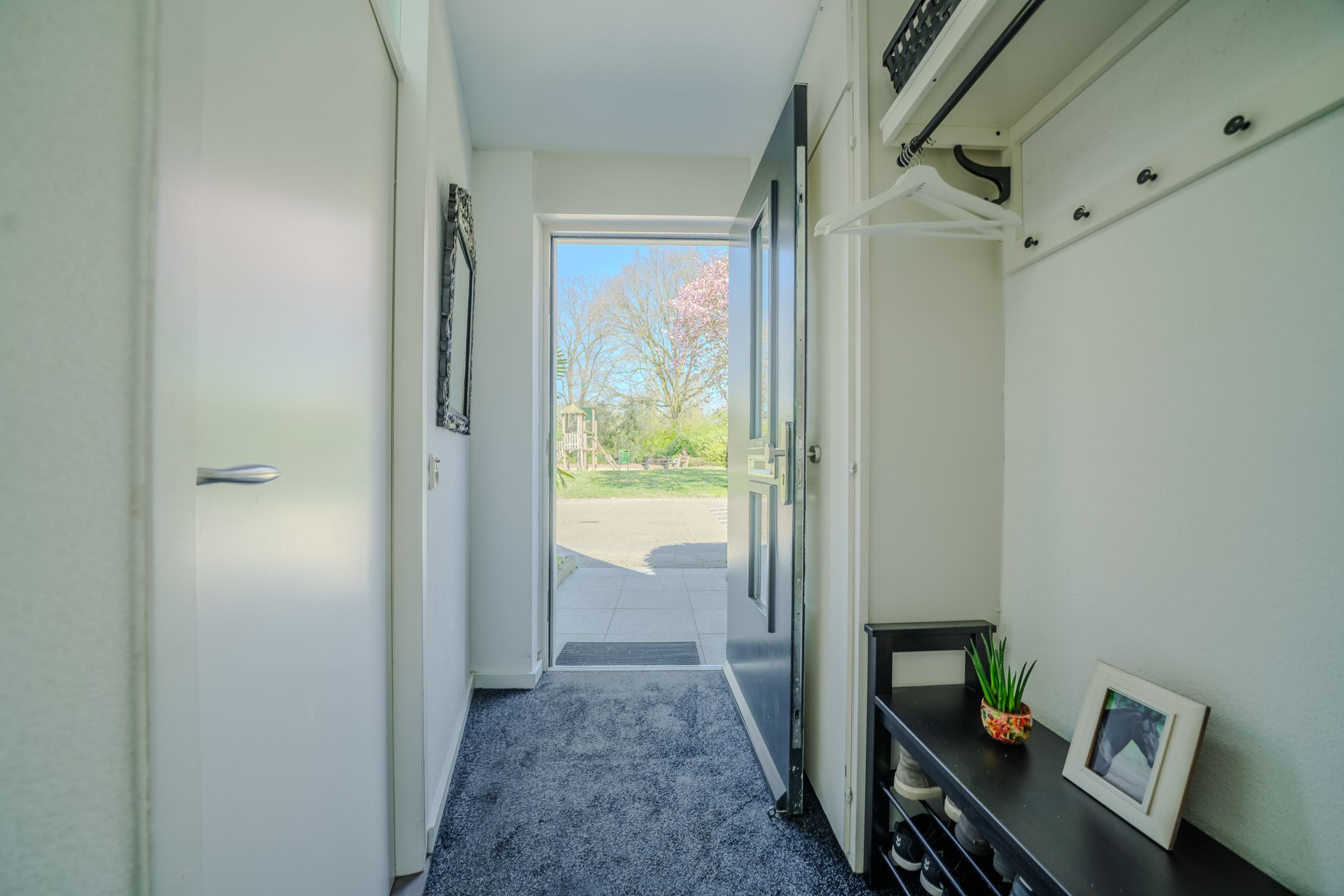 Foto 15 van Assepoester 13