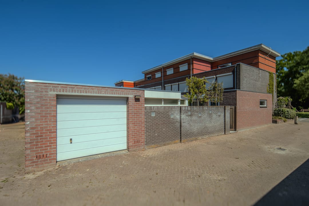 Foto 22 van Assepoester 13