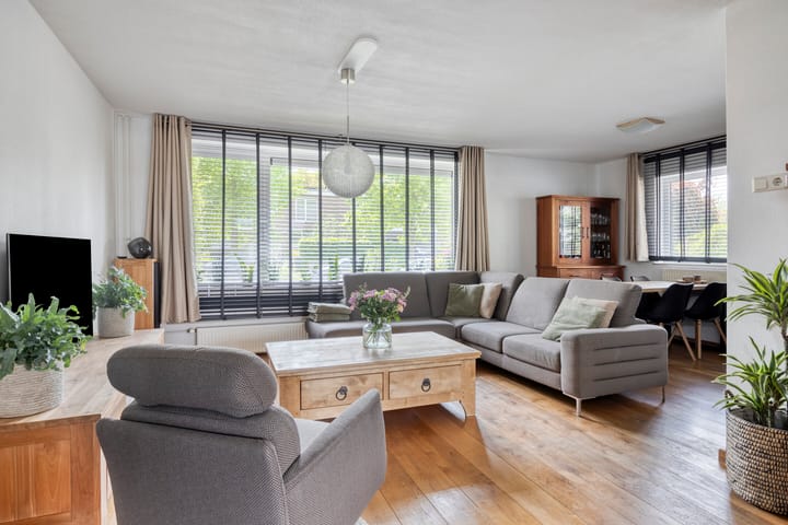 Foto 8 van Julianalaan 54