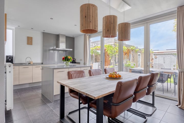 Foto 15 van Julianalaan 54