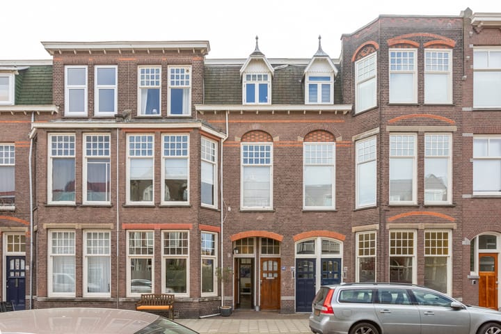 Photo 4 of Van Beuningenstraat 38