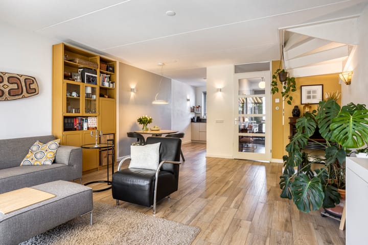 Foto 3 van Merensteinplein 9