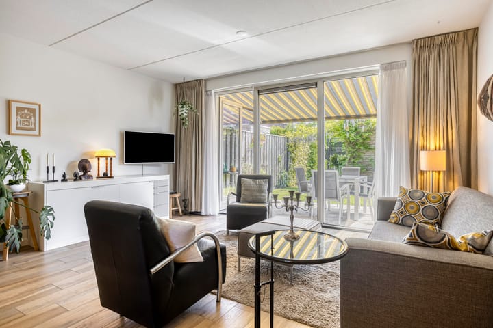 Foto 8 van Merensteinplein 9