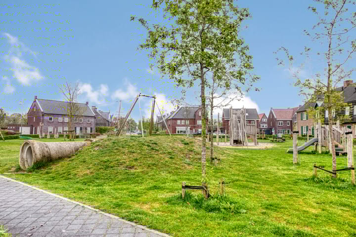 Foto 39 van Merensteinplein 9