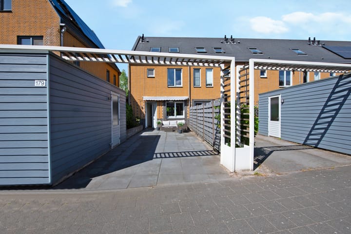 Foto 7 van Straat van Corsica 179