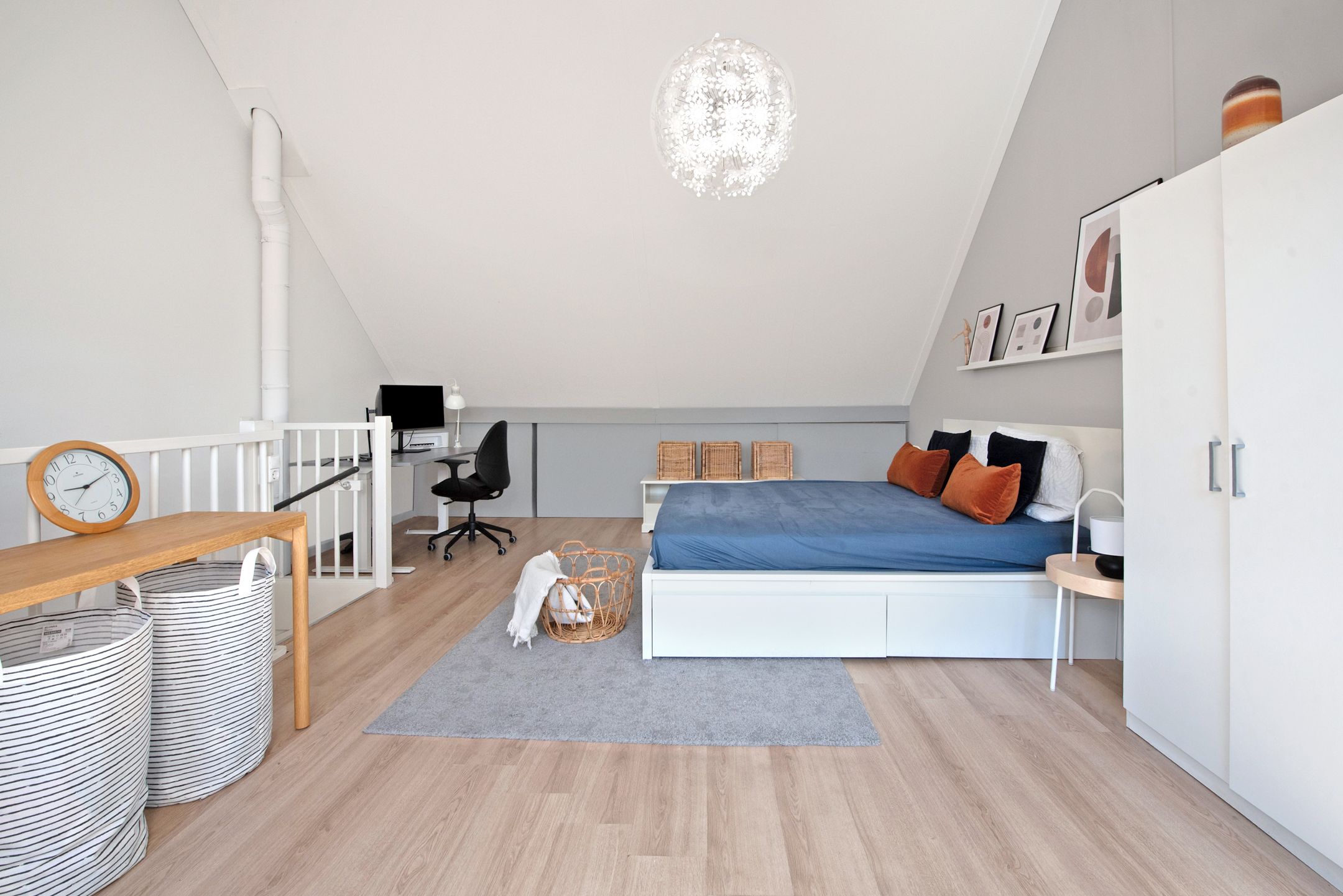 Photo 33 of Straat van Corsica 179