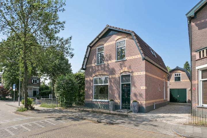 De Ruyterstraat 27
