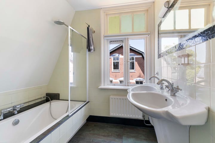 Foto 28 van De Ruyterstraat 27