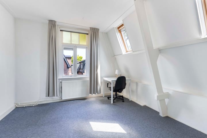 Foto 30 van De Ruyterstraat 27