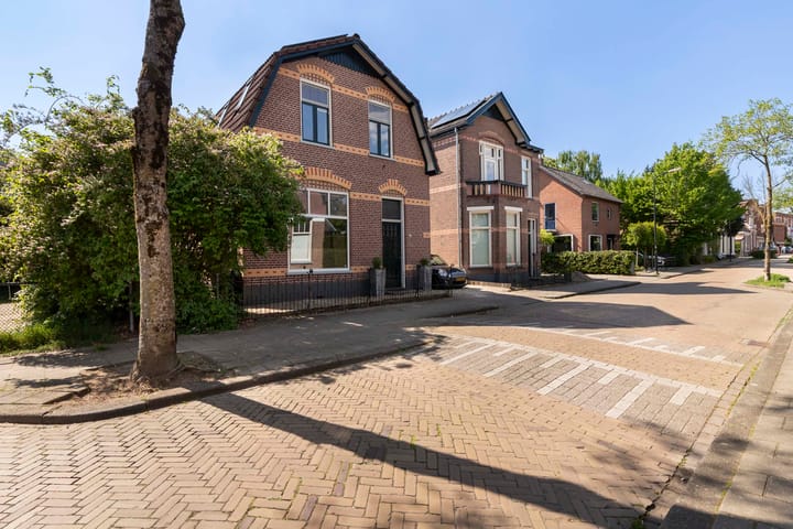 Foto 33 van De Ruyterstraat 27