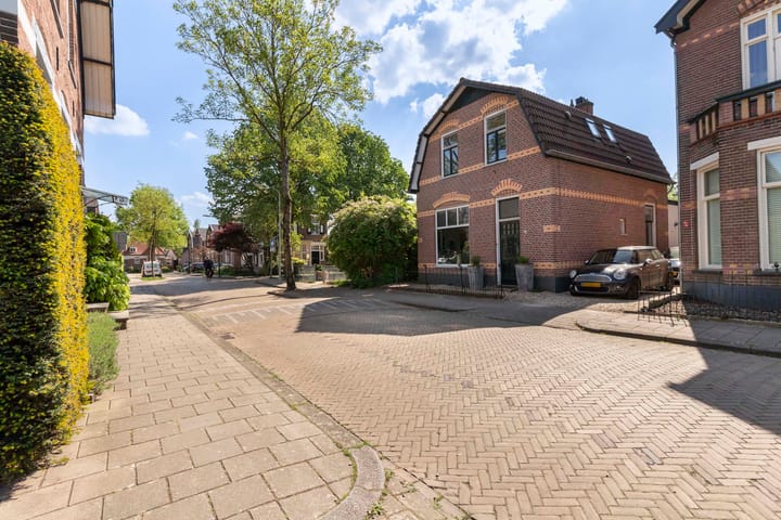 Foto 34 van De Ruyterstraat 27