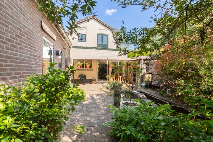 Foto 40 van De Ruyterstraat 27