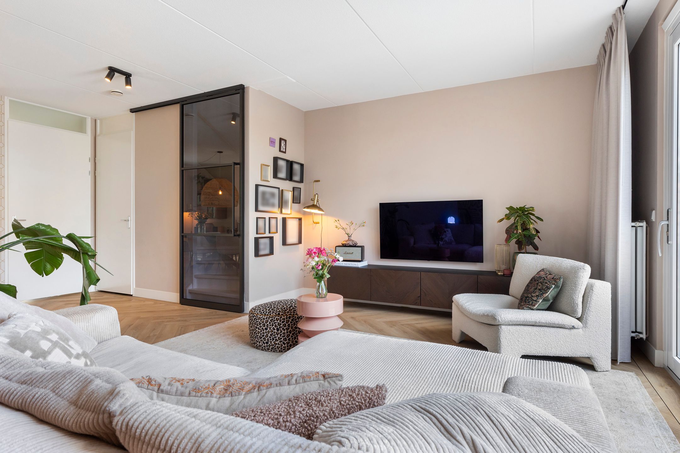 Photo 6 of Boomblauwtje 46