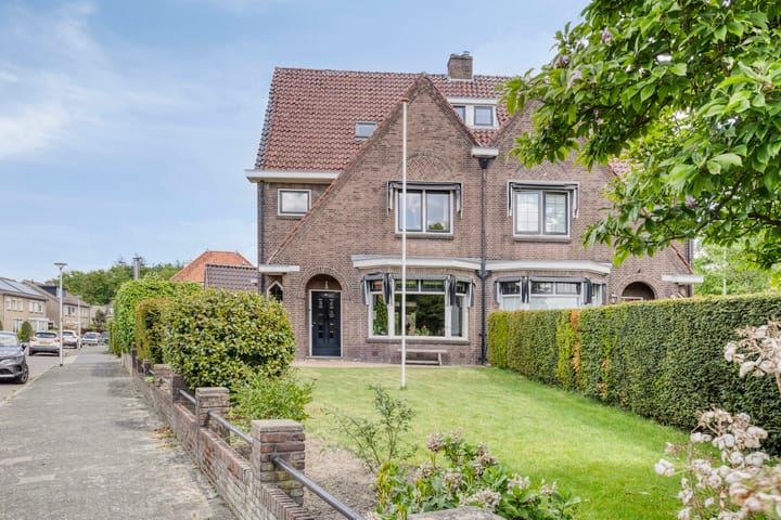 Koopwoningen - huizen te koop in [Funda]