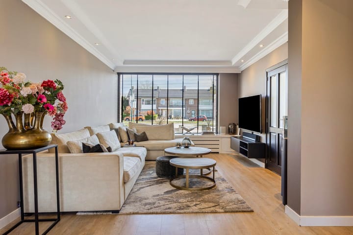 Foto 2 van Nuenenseweg 127