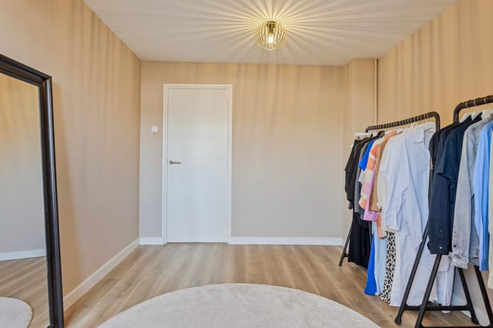 Foto 28 van Nuenenseweg 127