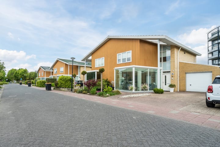Cato van der Pijlland 27