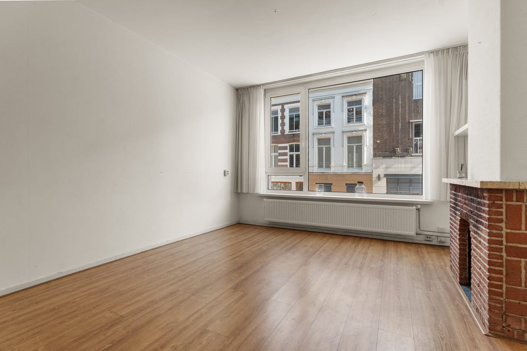 Photo 11 of Burchtstraat 82