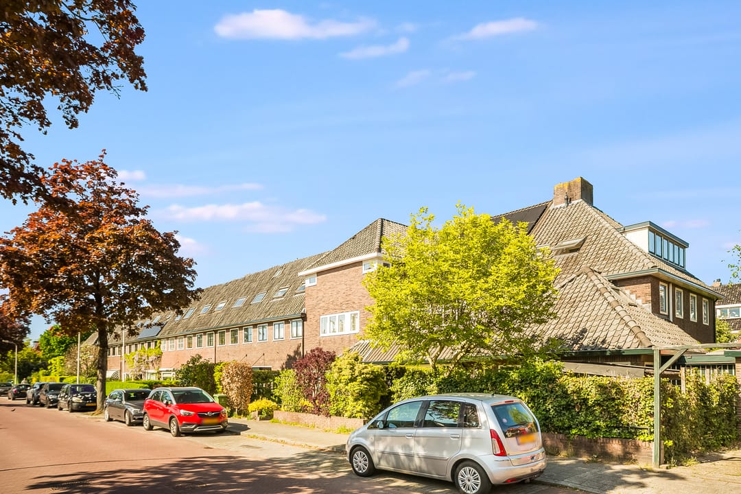 Huis te koop: K.P.C. de Bazelstraat 57 1402 XB Bussum [Funda]