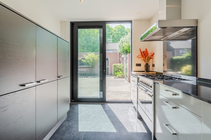 Photo 11 of Groenstraat 186