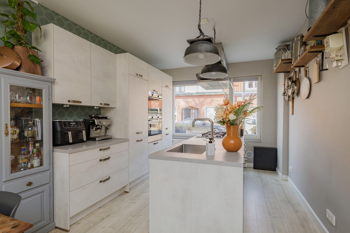 Photo 5 of Meidoornstraat 11