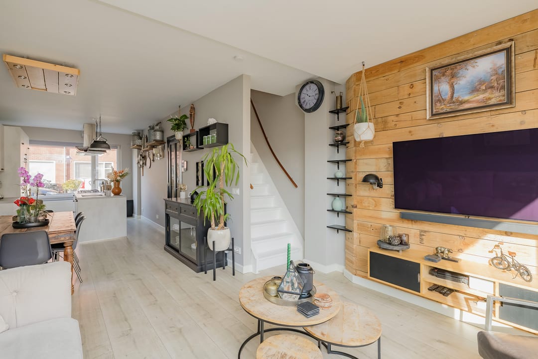 Photo 11 of Meidoornstraat 11