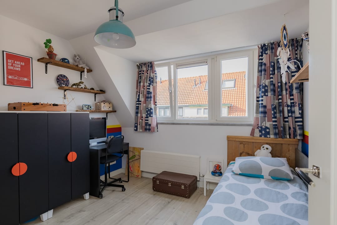 Photo 22 of Meidoornstraat 11