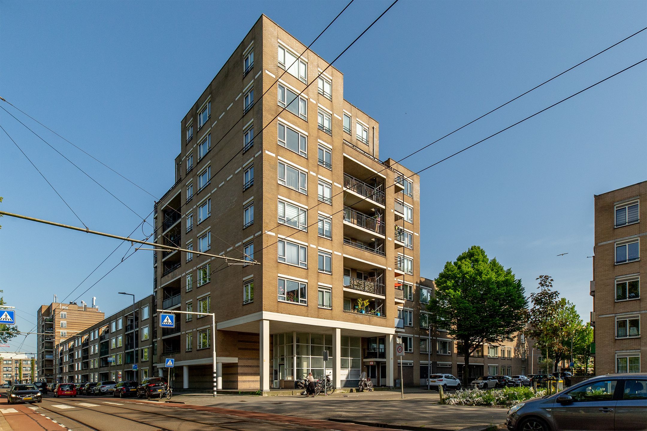 Photo 6 of Crooswijksestraat 142