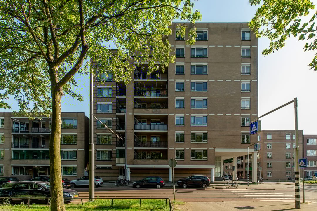 Photo 28 of Crooswijksestraat 142