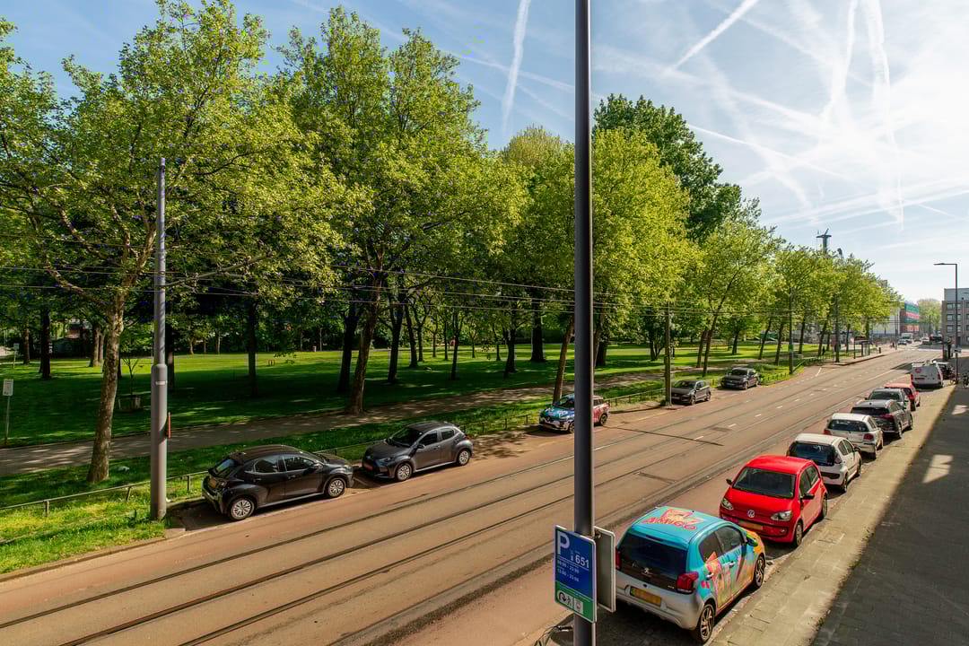 Photo 38 of Crooswijksestraat 142