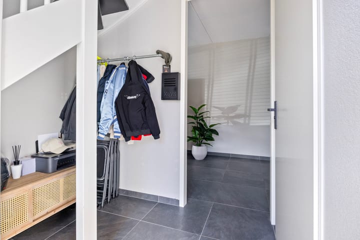 Foto 4 van Sleedoornpage 23