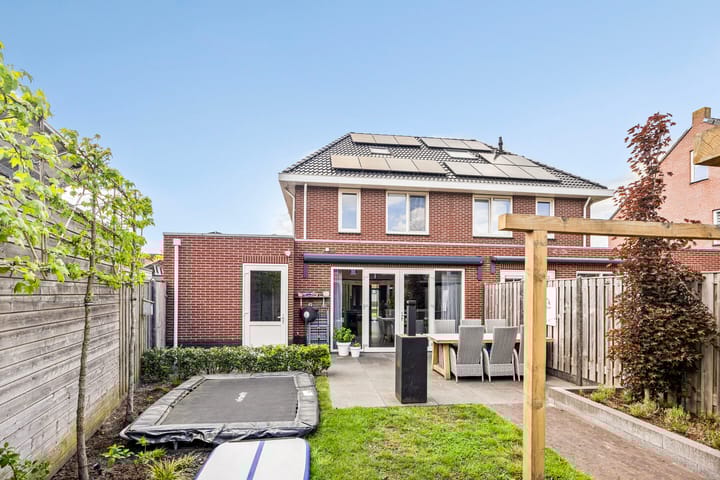 Foto 34 van Sleedoornpage 23