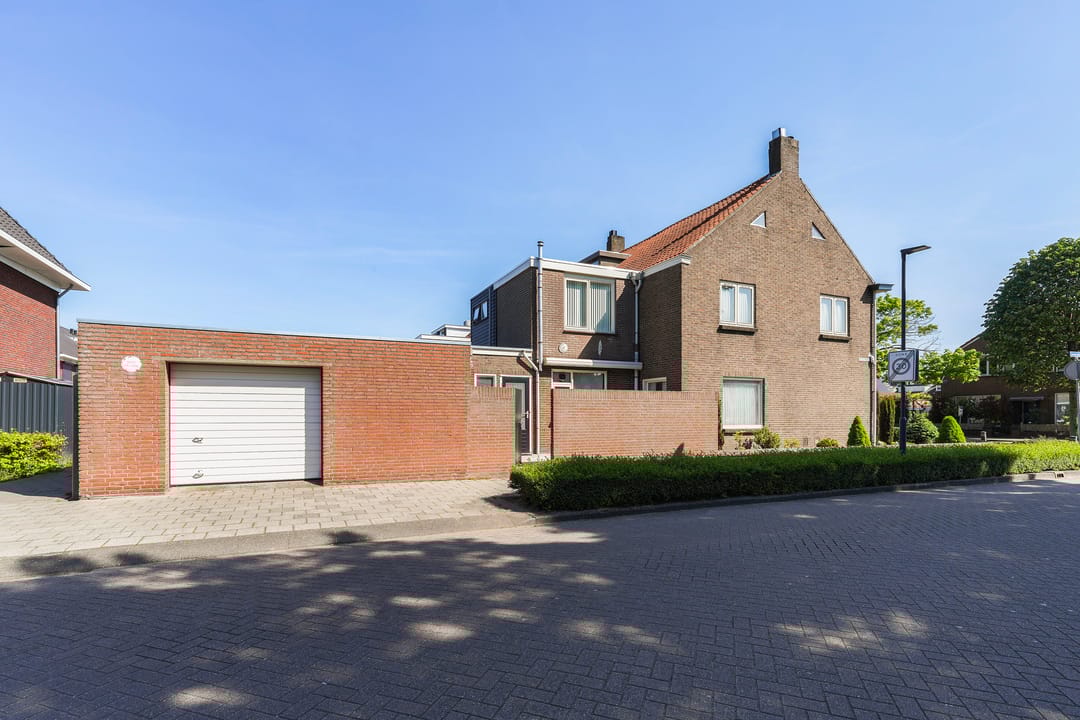 Foto 2 van Burgemeester Smeelelaan 36