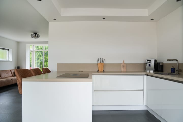 Photo 6 of Lariestraat 3