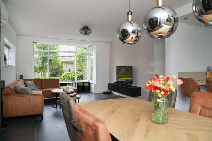 Photo 8 of Lariestraat 3