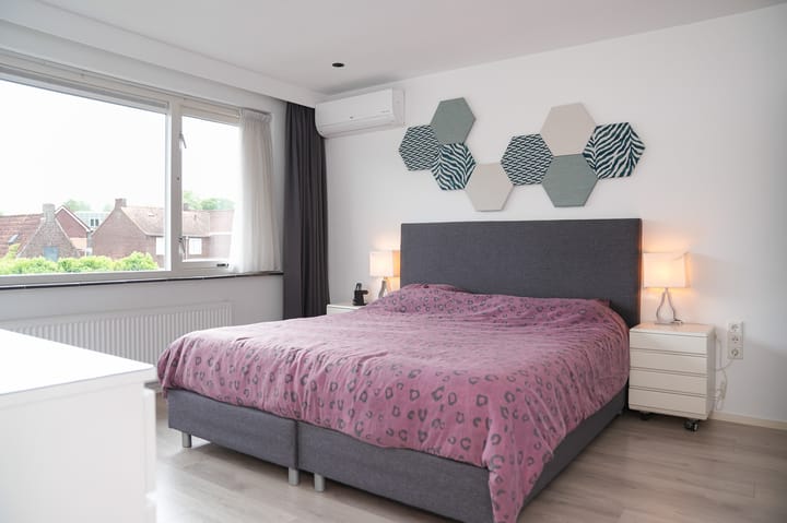 Photo 14 of Lariestraat 3