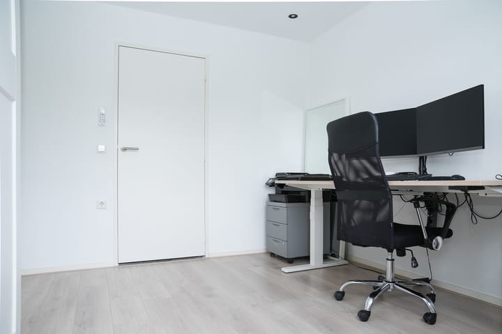 Photo 20 of Lariestraat 3