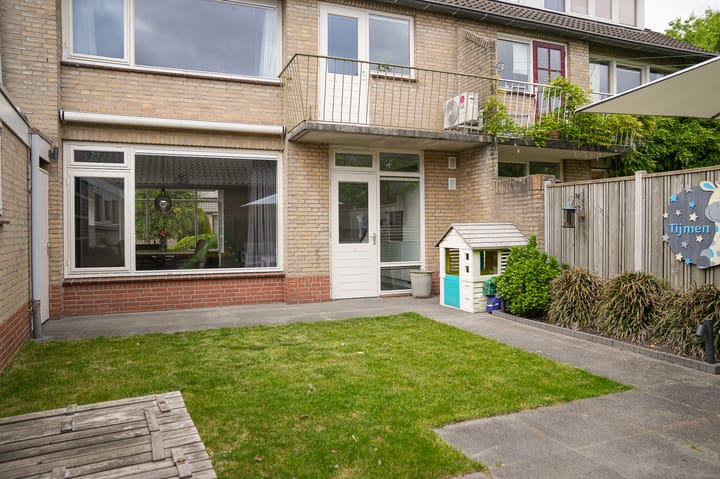 Photo 25 of Lariestraat 3