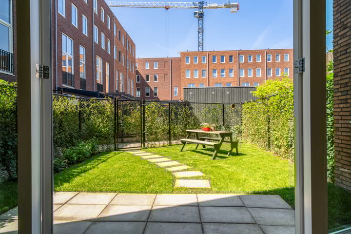 Foto 10 van Chisinaustraat 12